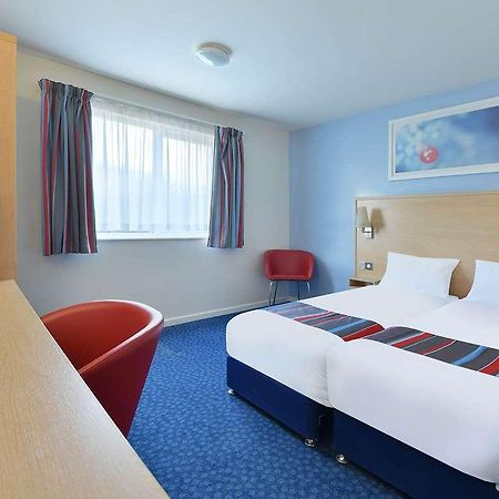 Travelodge Northampton Upton Way 部屋 写真