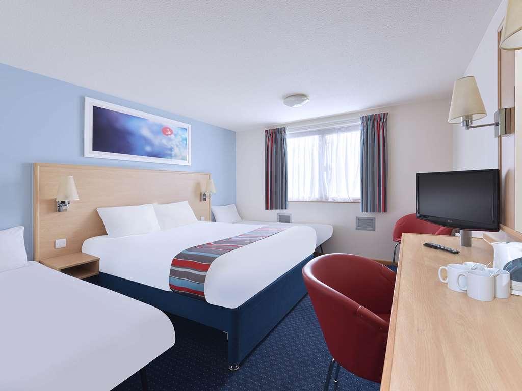 Travelodge Northampton Upton Way 部屋 写真